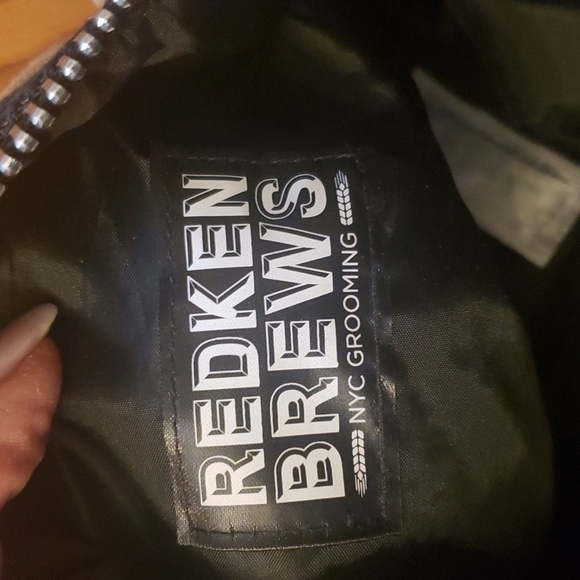 redken brews NYC Grooming bag or toiletry bag. - Picture 6 of 7